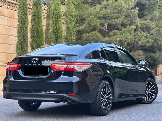 Toyota Camry-8