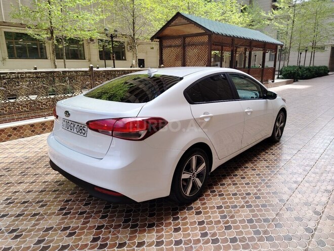 Kia Cerato-5