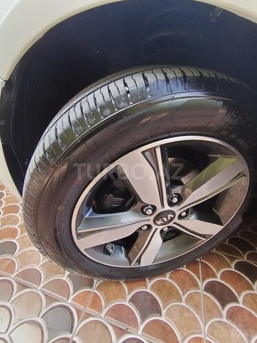 Kia Cerato-9