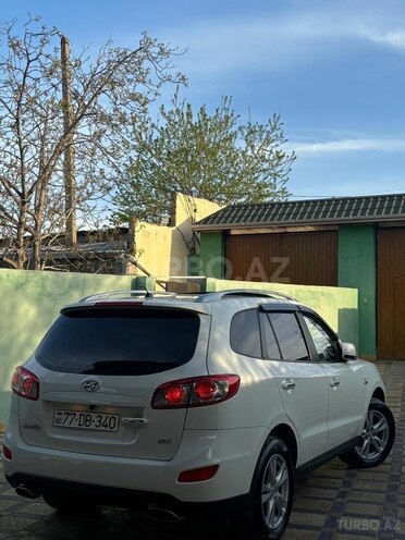 Hyundai Santa Fe-3