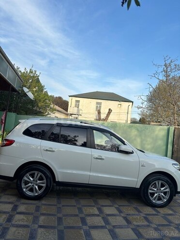 Hyundai Santa Fe-10