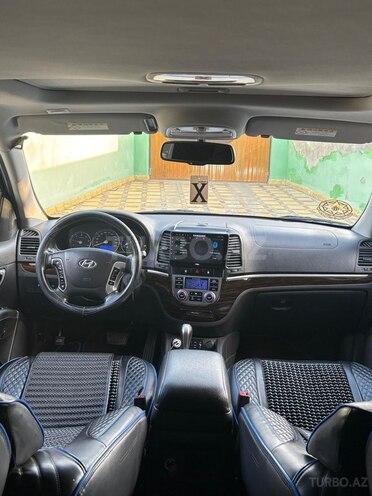 Hyundai Santa Fe-8