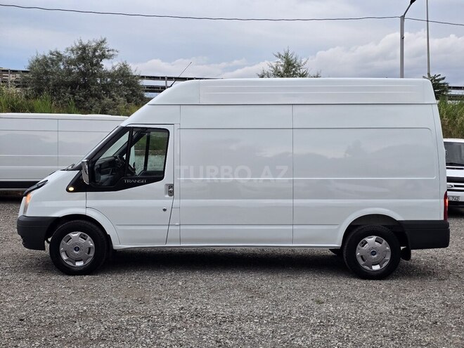 Ford Transit-4