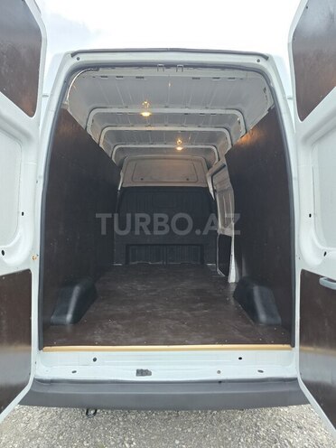 Ford Transit-5
