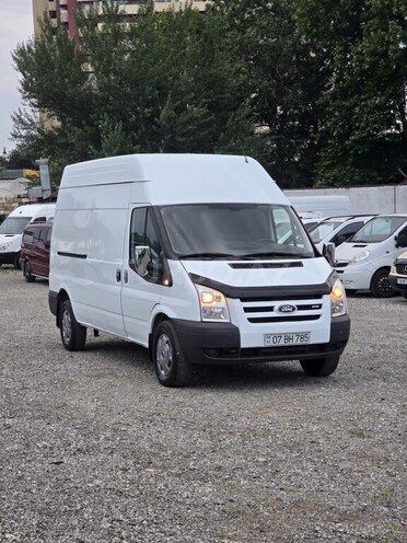 Ford Transit-19