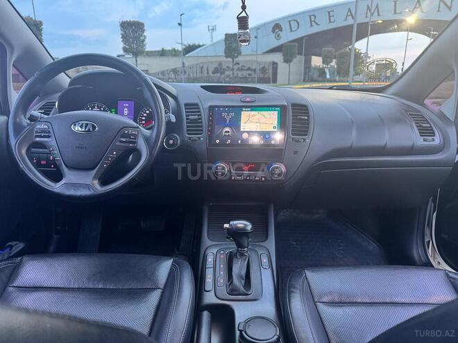Kia Cerato-5