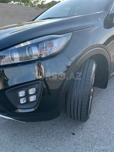 Kia Sorento-18