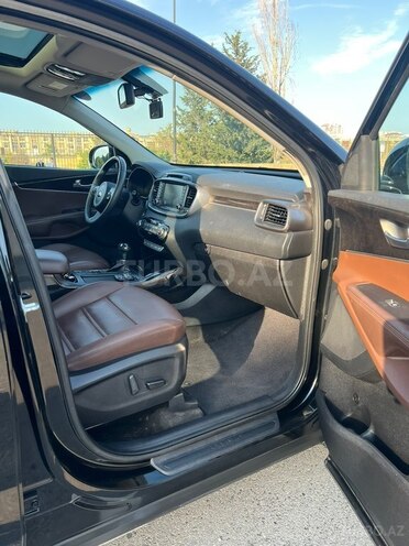 Kia Sorento-14