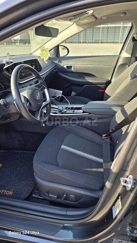 Hyundai Sonata-4