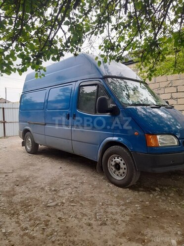 Ford Transit-3