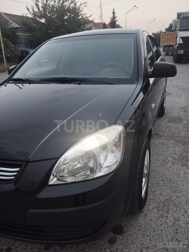 Kia Rio-5