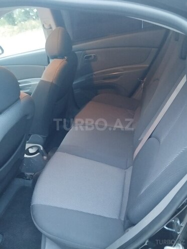 Kia Rio-12
