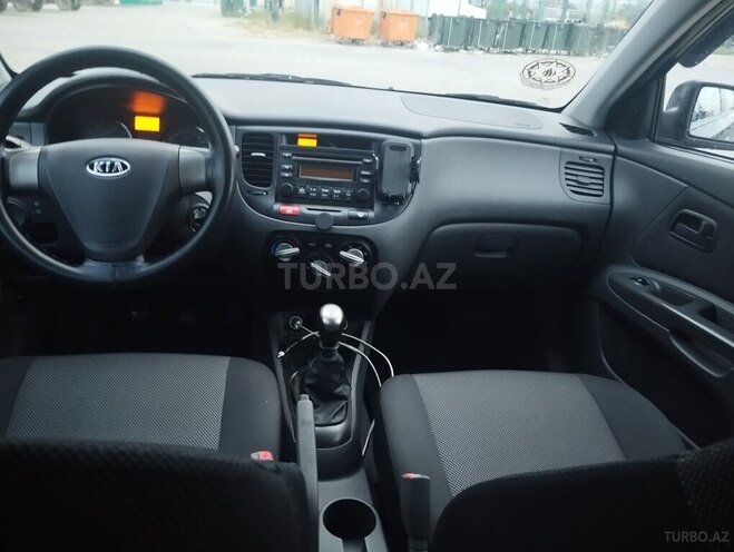Kia Rio-13