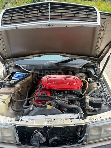 Mercedes 190-8