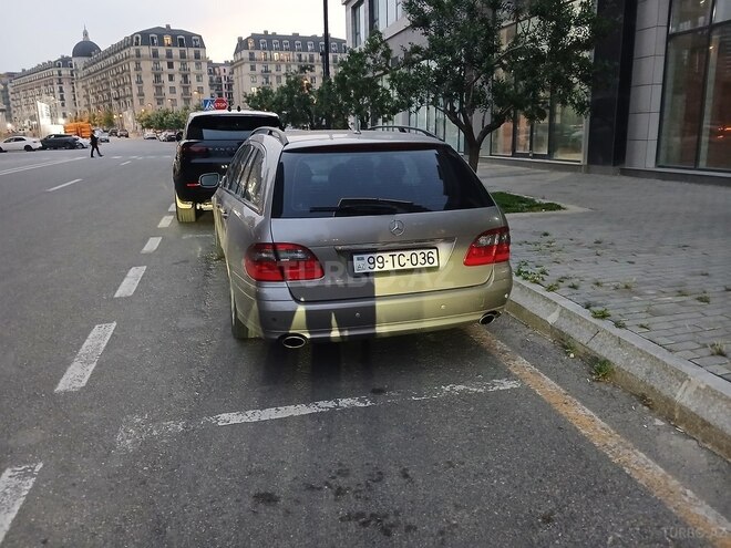 Mercedes E 200-2