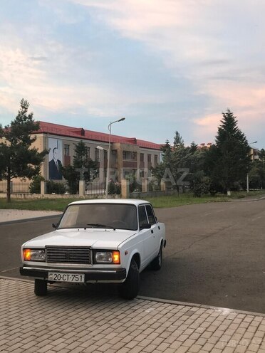LADA (VAZ) 2107-1