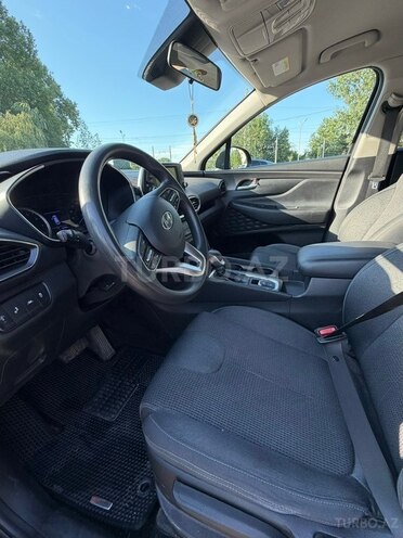 Hyundai Santa Fe-12