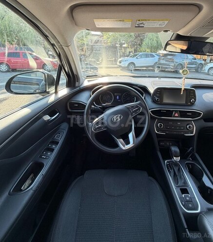 Hyundai Santa Fe-9