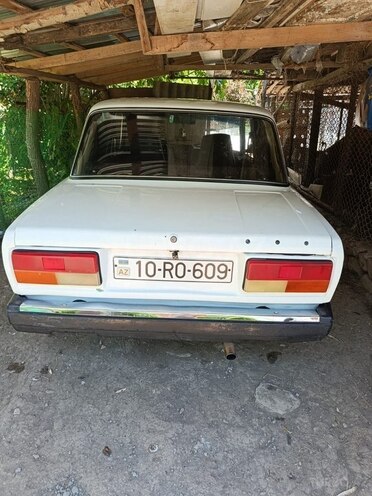 LADA (VAZ) 2107-2