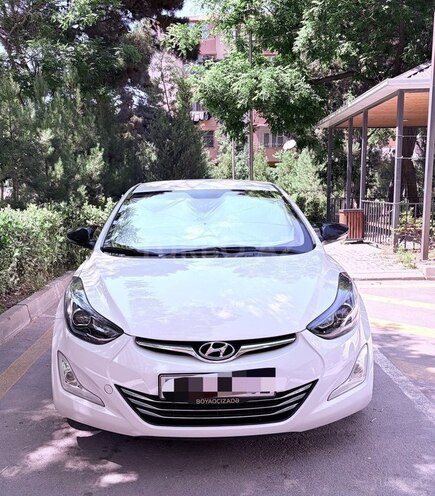 Hyundai Elantra-1