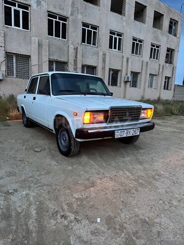 LADA (VAZ) 2107-15