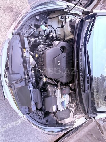 Hyundai Elantra-9