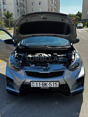 Hyundai Elantra-10
