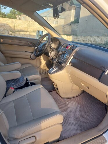 Honda CR-V-8