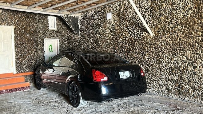 Nissan Maxima-2
