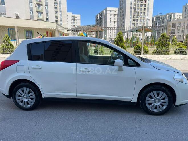 Nissan Tiida-4