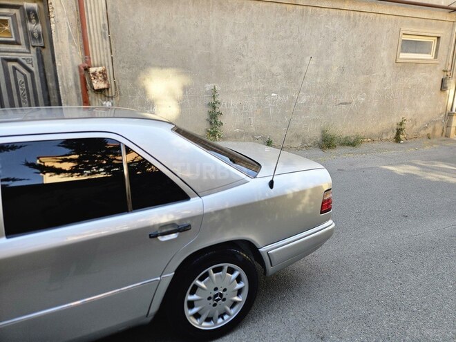 Mercedes E 220-7