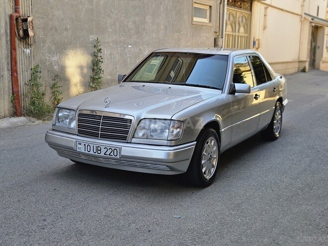 Mercedes E 220-3