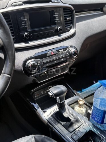 Kia Sorento-7