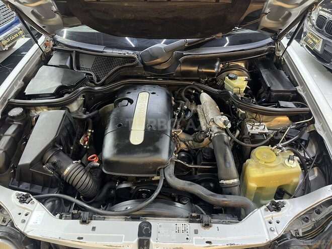 Mercedes E 220 d-14