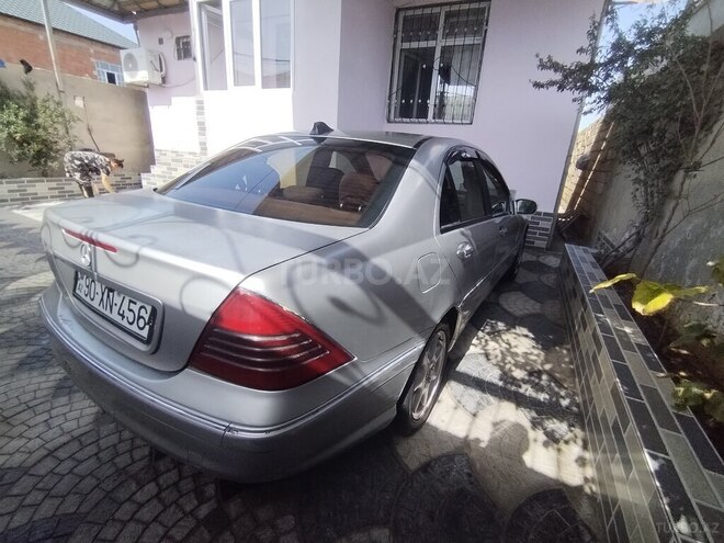 Mercedes C 320-6