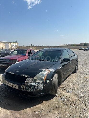Nissan Maxima-1