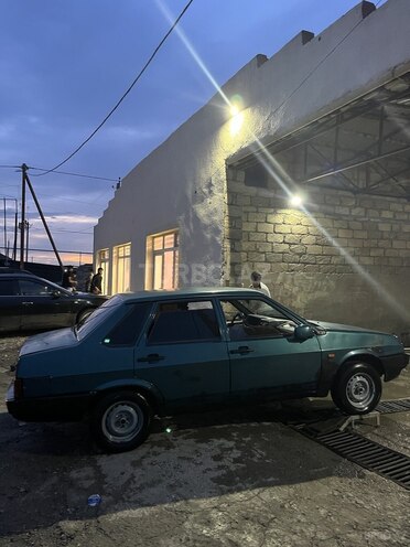 LADA (VAZ) 21099-8