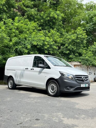 Mercedes Vito-1