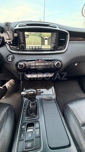 Kia Sorento-11