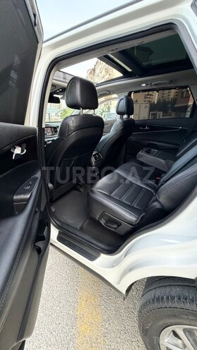 Kia Sorento-9
