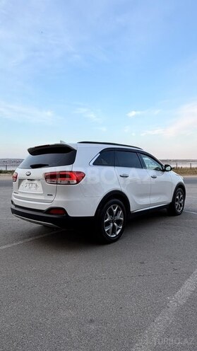 Kia Sorento-16