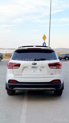 Kia Sorento-13