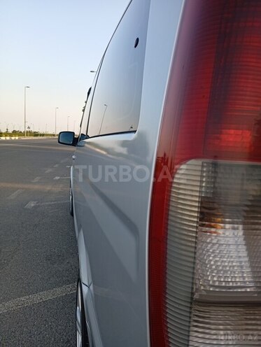Mercedes Viano-4