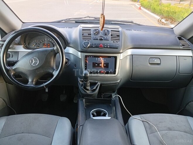 Mercedes Viano-3