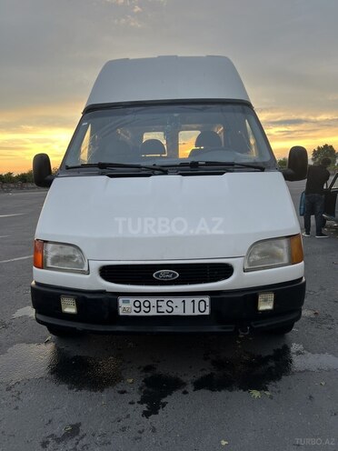Ford Transit-1