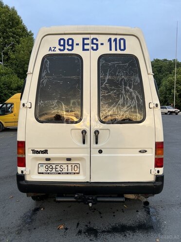 Ford Transit-2