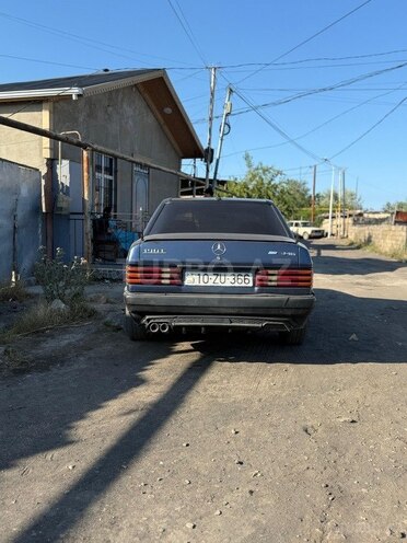 Mercedes 190-2