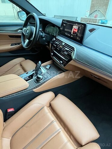 BMW 530e-17