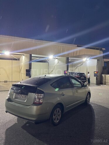 Toyota Prius-11