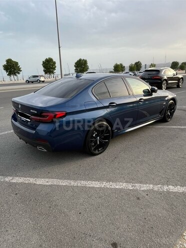 BMW 530e-7
